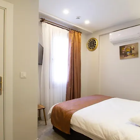 Turna Hotel *